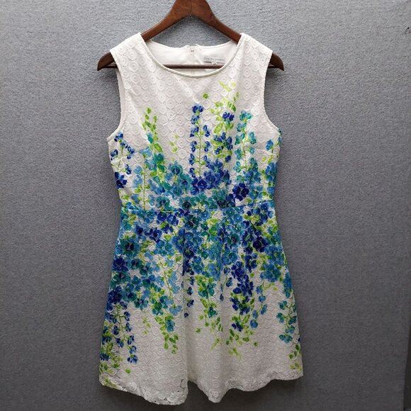 Sandra Darren 10P White Floral swing Sleeveless Dress With Blue & Green Pattern - Picture 1 of 4